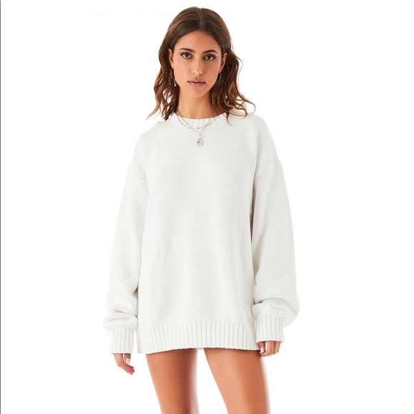 NWT✨ Oversized Sweater - Picture 2 of 6